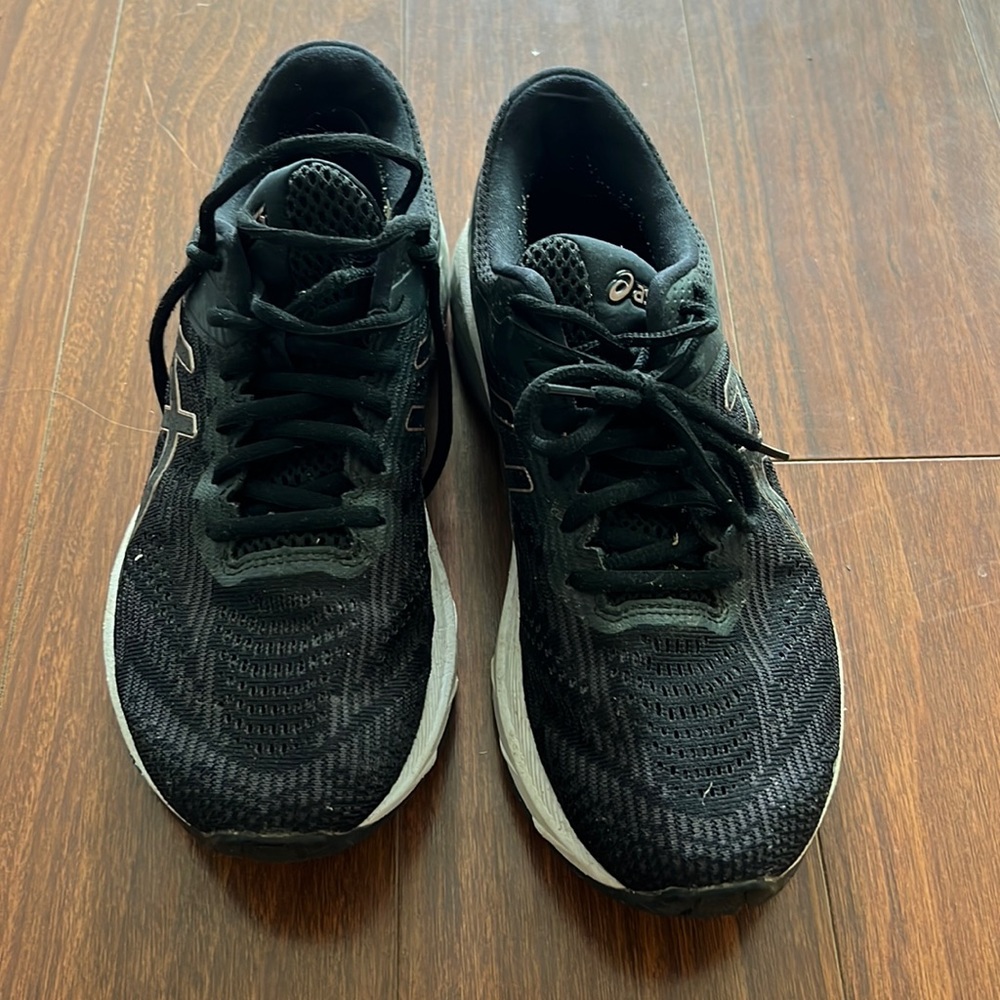 Asics GT-2000 women’s running shoes